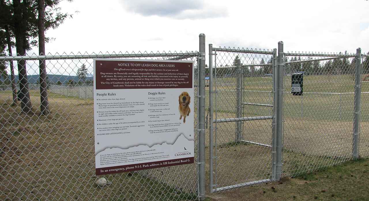 Page header image for Moir Park Off-Leash Dog Park